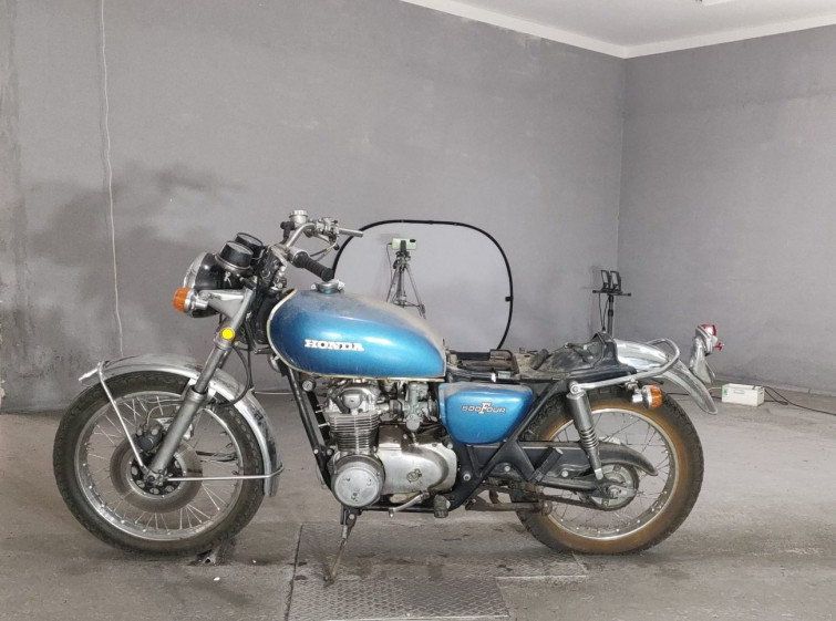 Мотоцикл Honda W800 з пробігом 9602 m