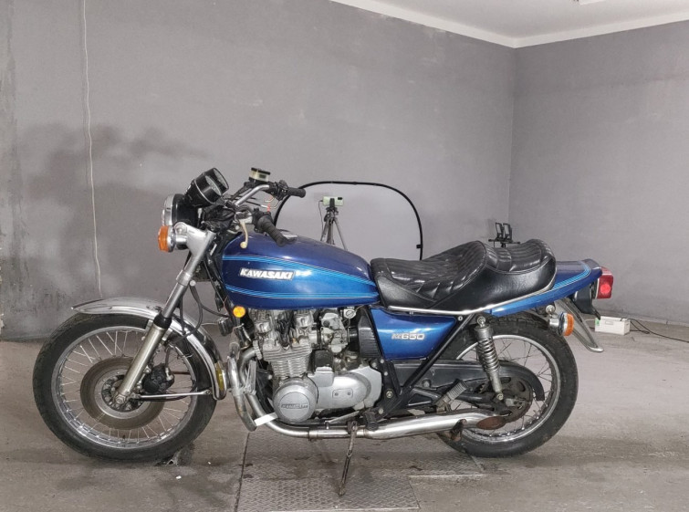 Мотоцикл Kawasaki Z650 з пробігом 21751 m