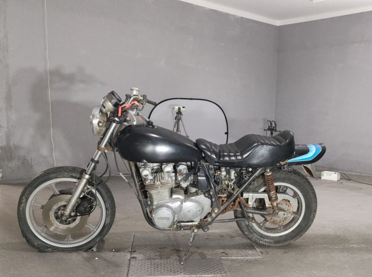 Мотоцикл Kawasaki kz900ltd с пробегом 20784 m