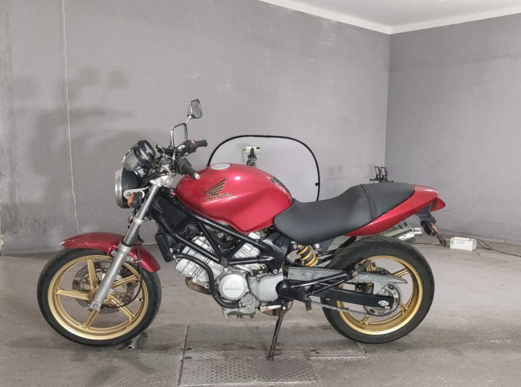 Мотоцикл Honda VTR250 с пробегом 29182 km