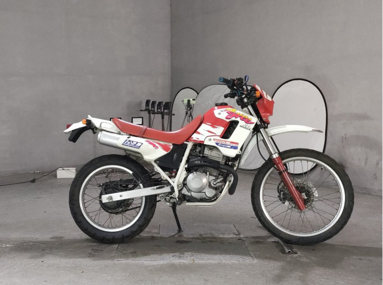 Мотоцикл Honda XL250 DEGREE з пробігом 6487 km