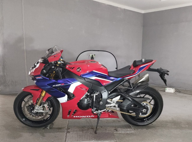 Мотоцикл Honda CBR1000RR SP з пробігом 651 km