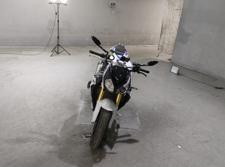 Мотоцикл BMW S1000R з пробігом 14407 km