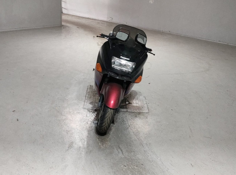 Мотоцикл Kawasaki ZX-11 з пробігом 85127 km