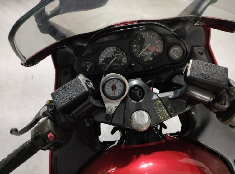 Мотоцикл Kawasaki GPZ1100 з пробігом 30624 km