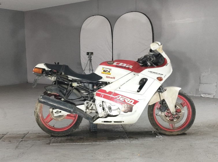 Мотоцикл Honda CBR400RR з пробігом 11911 km