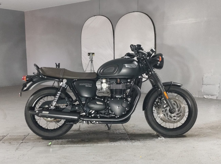 Мотоцикл Triumph BONNEVILLE T120 з пробігом 4541 km
