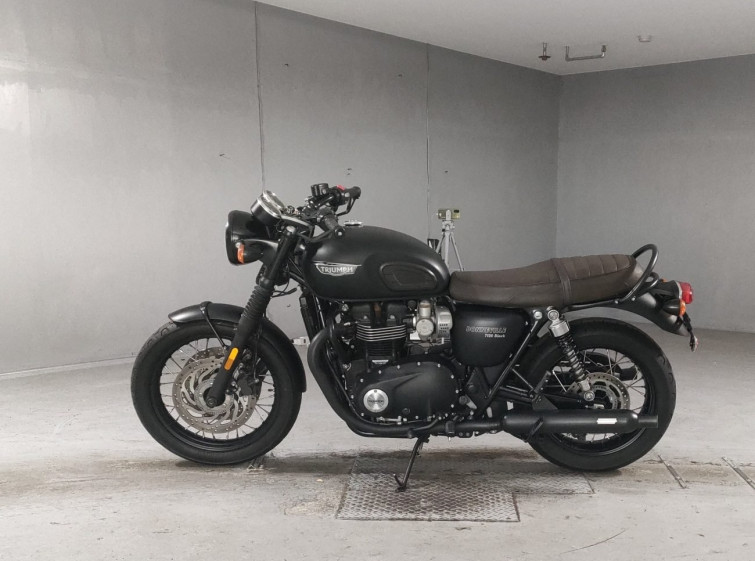 Мотоцикл Triumph BONNEVILLE T120 з пробігом 4541 km