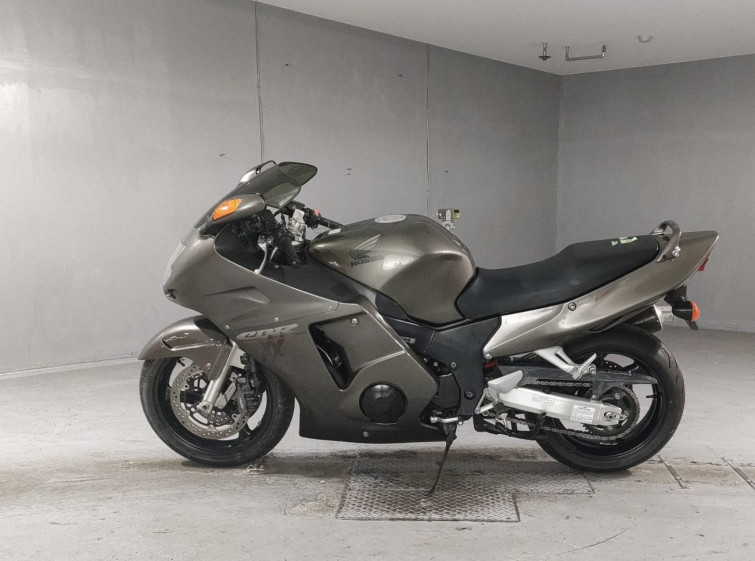 Мотоцикл Honda CBR1100XX BLACKBIRD з пробігом 14880 km