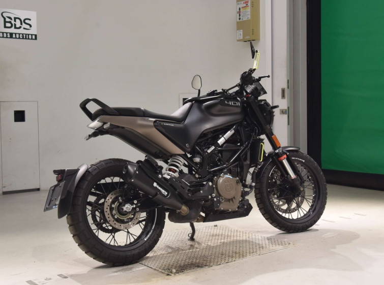 Мотоцикл Husqvarna SVARTPILEN 401 з пробігом 2330 km
