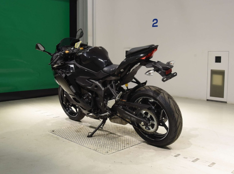 Мотоцикл Kawasaki NINJA ZX-25R с пробегом 9307 km