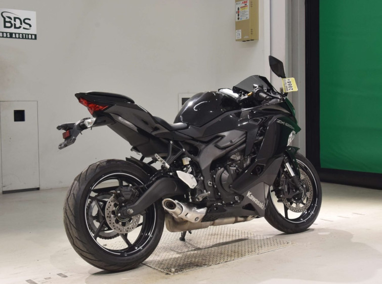 Мотоцикл Kawasaki NINJA ZX-25R с пробегом 9307 km