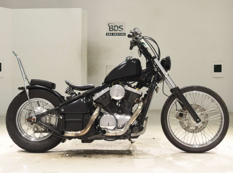 Мотоцикл Kawasaki VULCAN400 CUSTOM с пробегом 5715 km