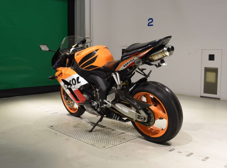 Мотоцикл Honda CBR1000RR с пробегом 26883 km