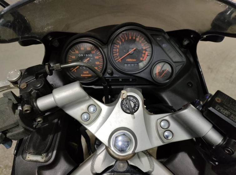 Мотоцикл Kawasaki ZZ-R250 з пробігом 5155 km