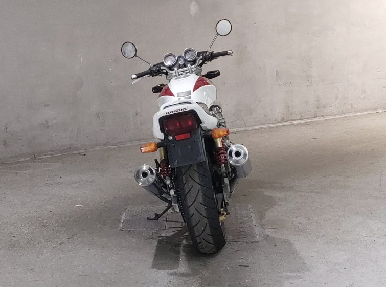 Мотоцикл Honda CB1300SF с пробегом 15240 km