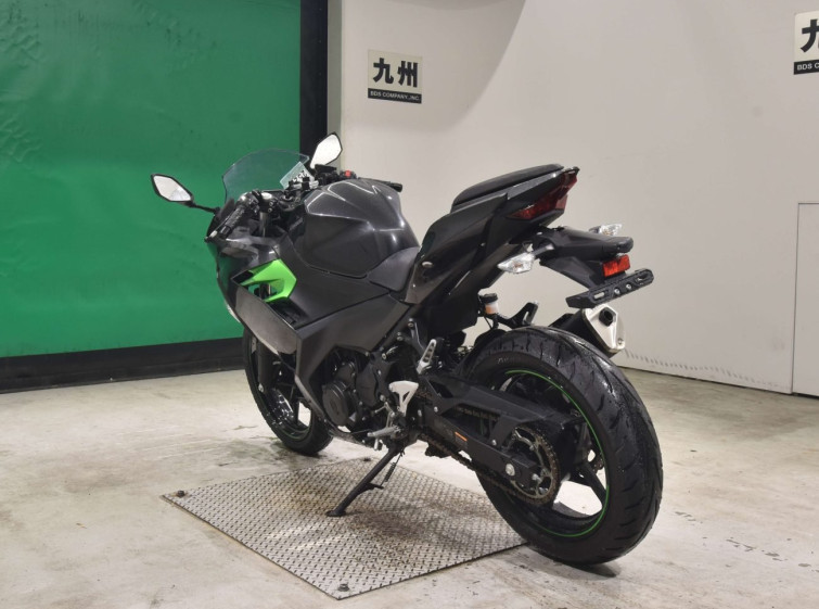 Мотоцикл Kawasaki NINJA250 з пробігом 5193 km