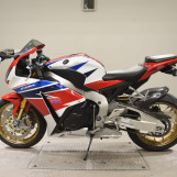 Мотоцикл Honda CBR1000RR с пробегом 13431 km