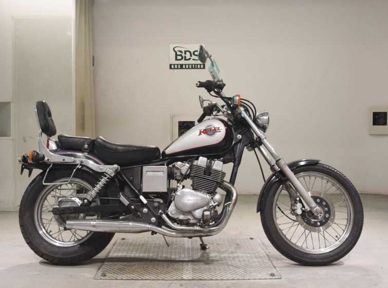 Мотоцикл Honda REBEL CMX250 з пробігом 4467 km