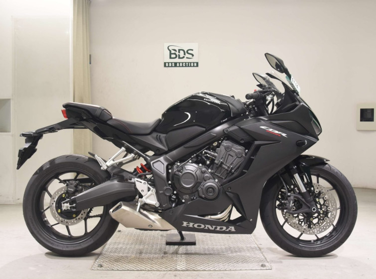 Мотоцикл Honda CB650R с пробегом 1 km