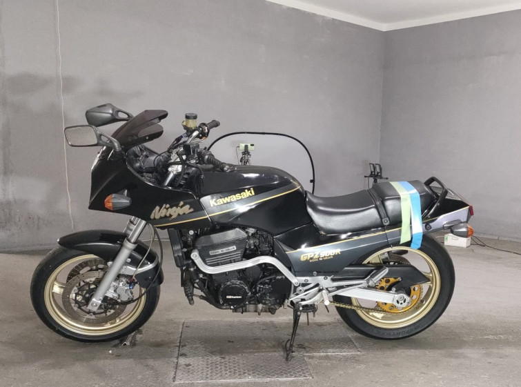 Мотоцикл Kawasaki GPZ900R с пробегом 22591 km