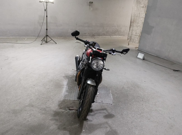 Мотоцикл Triumph SPEED TWIN з пробігом 3828 km