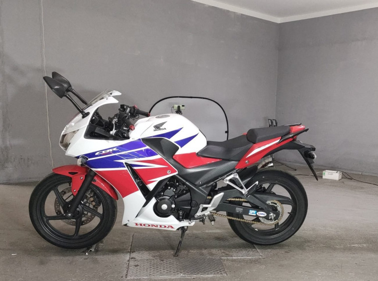 Мотоцикл Honda CBR250R с пробегом 28541 km