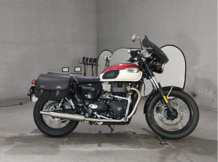 Мотоцикл Triumph BONNEVILLE T100 з пробігом 7745 km