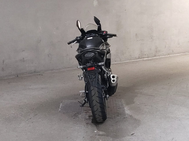 Мотоцикл Honda CBR400R с пробегом 5947 km