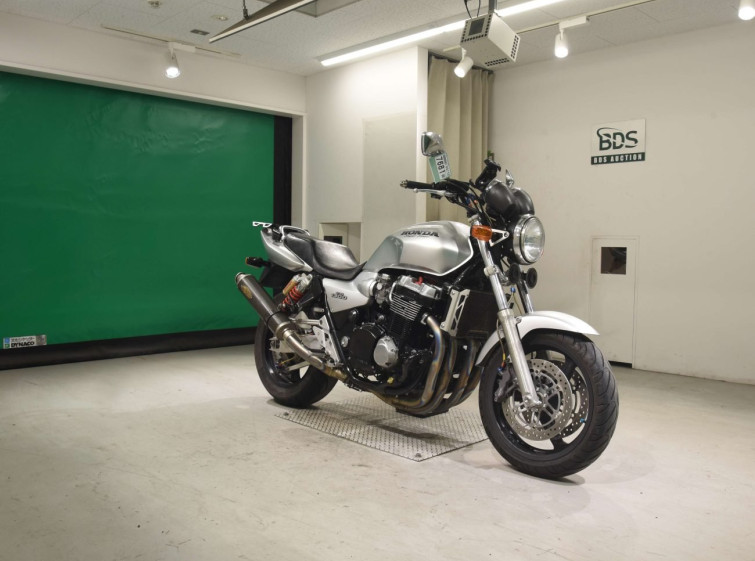 Мотоцикл Honda CB1300SF з пробігом 41768 km