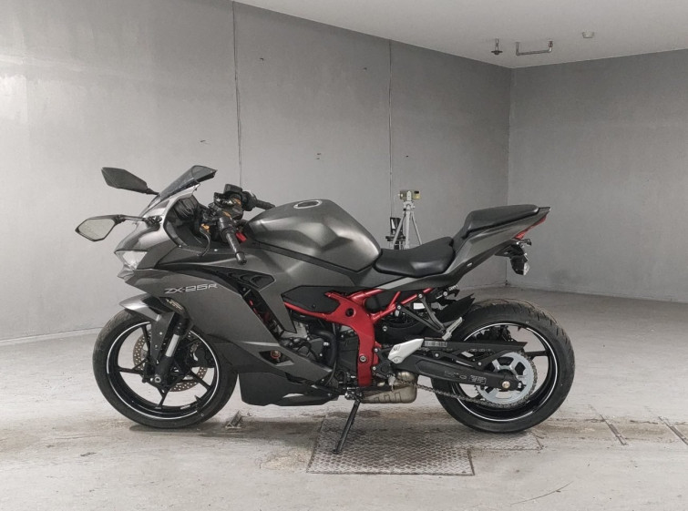 Мотоцикл Kawasaki NINJA ZX-25R с пробегом 10962 km