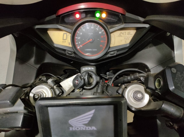 Мотоцикл Honda VFR1200FD з пробігом 24718 km
