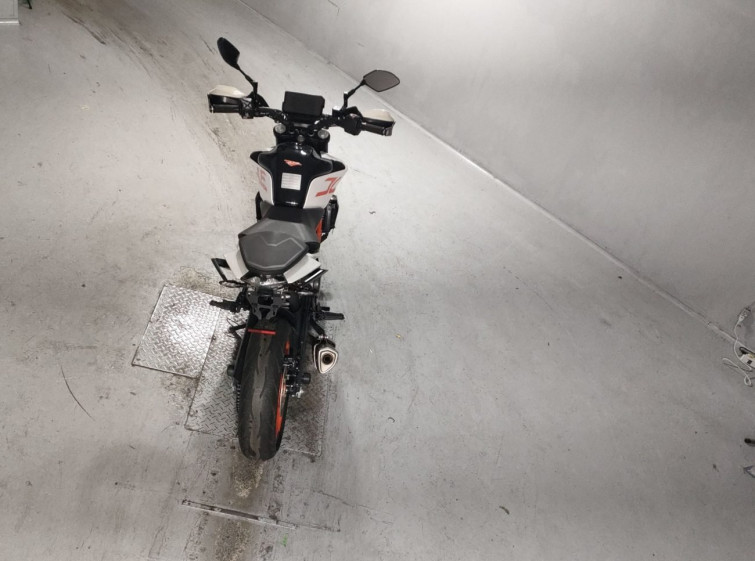 Мотоцикл KTM 390 DUKE з пробігом 4041 km