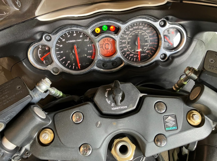 Мотоцикл Suzuki GSX1300R HAYABUSA з пробігом 3410 m