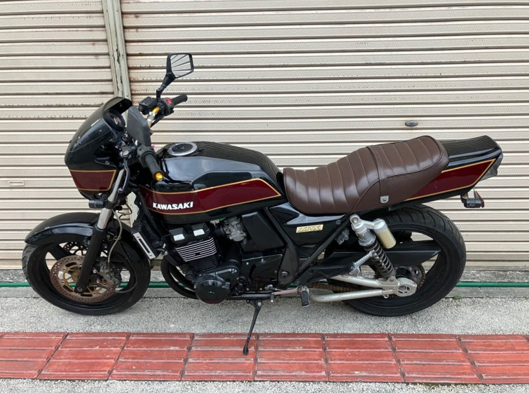 Мотоцикл Kawasaki ZRX400 с пробегом 53026 km