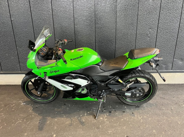 Мотоцикл Kawasaki NINJA250R с пробегом 52446 km