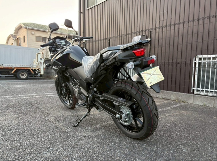 Мотоцикл Suzuki V-STROM DL650A с пробегом 1 km