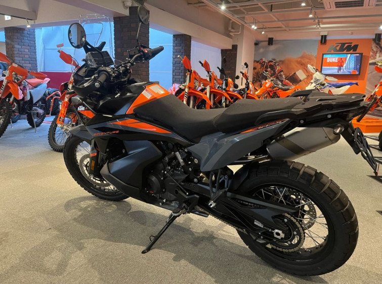 Мотоцикл KTM 890ADVENTURE
