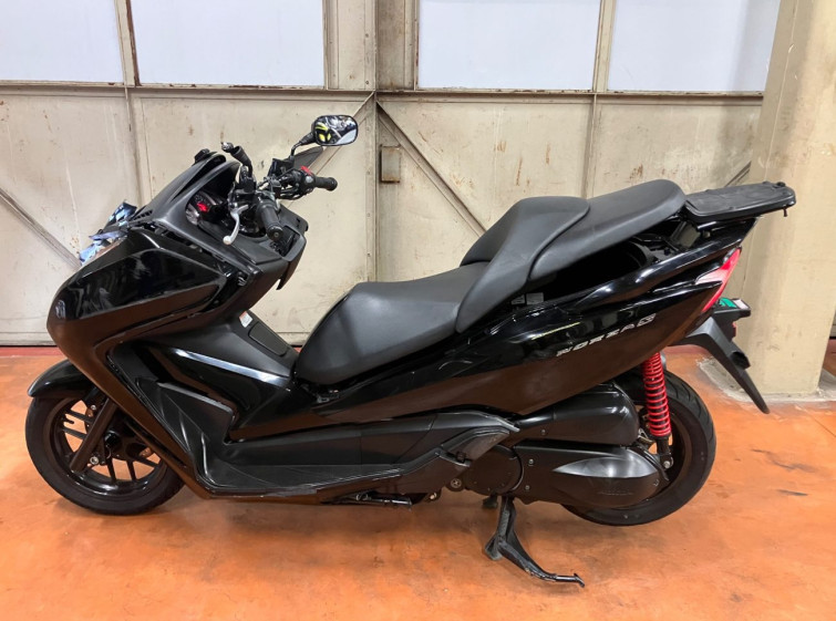 Мотоцикл Honda FORZA SI з пробігом 69936 km