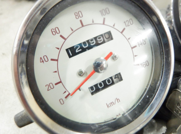 Мотоцикл Yamaha SR400 з пробігом 12099 km