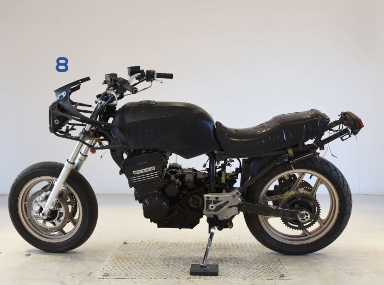 Мотоцикл Kawasaki GPZ900R