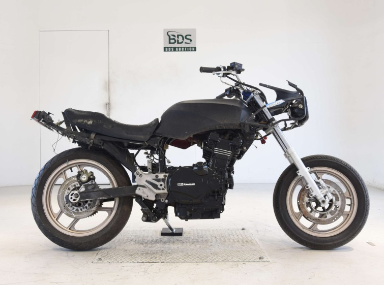 Мотоцикл Kawasaki GPZ900R