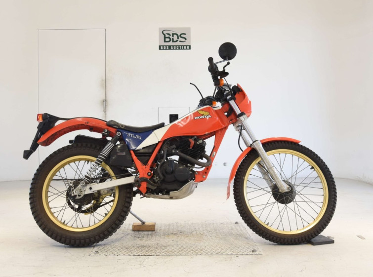 Мотоцикл Honda TLR200 с пробегом 5513 km