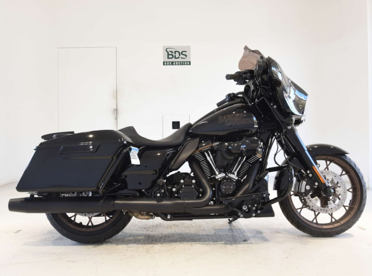 Мотоцикл HD FLHXST1920 з пробігом 13984 km