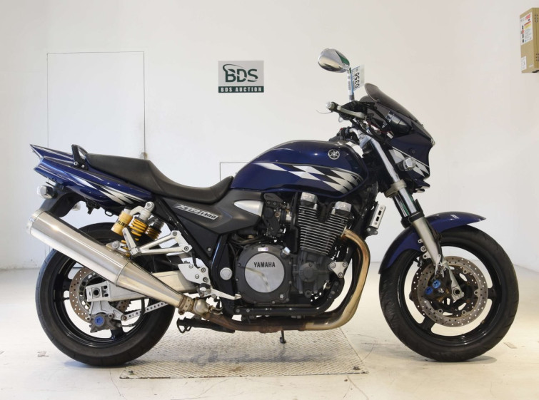 Мотоцикл Yamaha XJR1300 з пробігом 11641 km