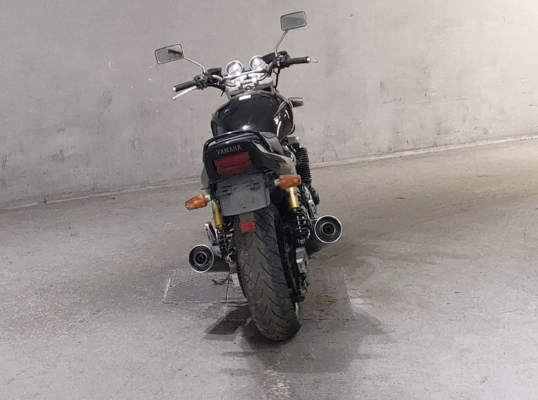 Мотоцикл Yamaha XJR1200 з пробігом 9635 km