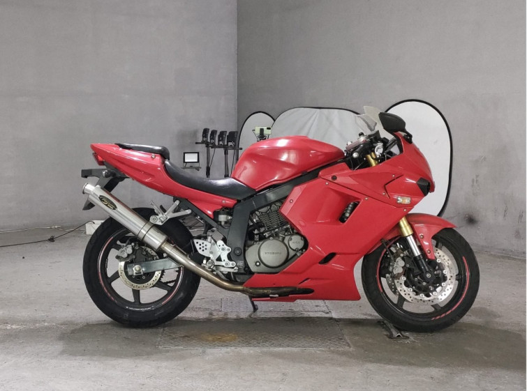 Мотоцикл Hyosung GT250R з пробігом 7956 km