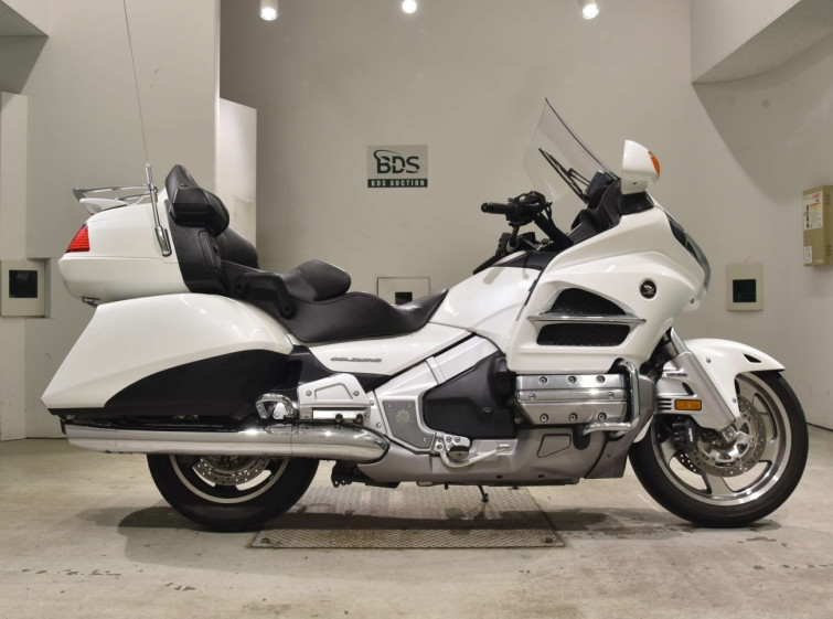 Мотоцикл Honda GL1800 AIRBAG NAVI с пробегом 20168 km