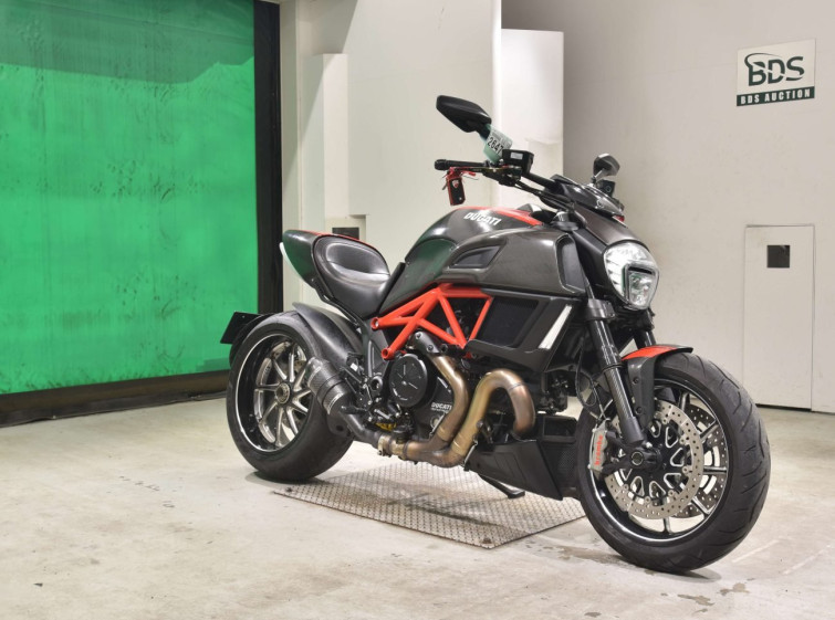 Мотоцикл Ducati DIAVEL с пробегом 7733 km