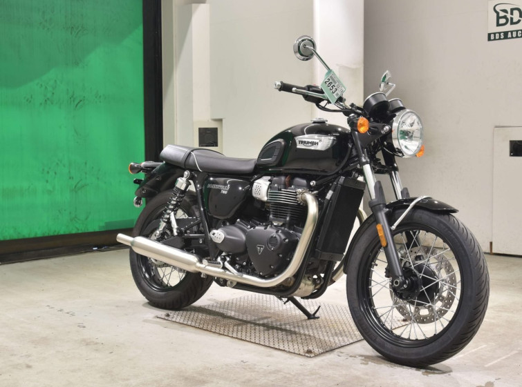 Мотоцикл Triumph BONNEVILLE T100 с пробегом 2585 km